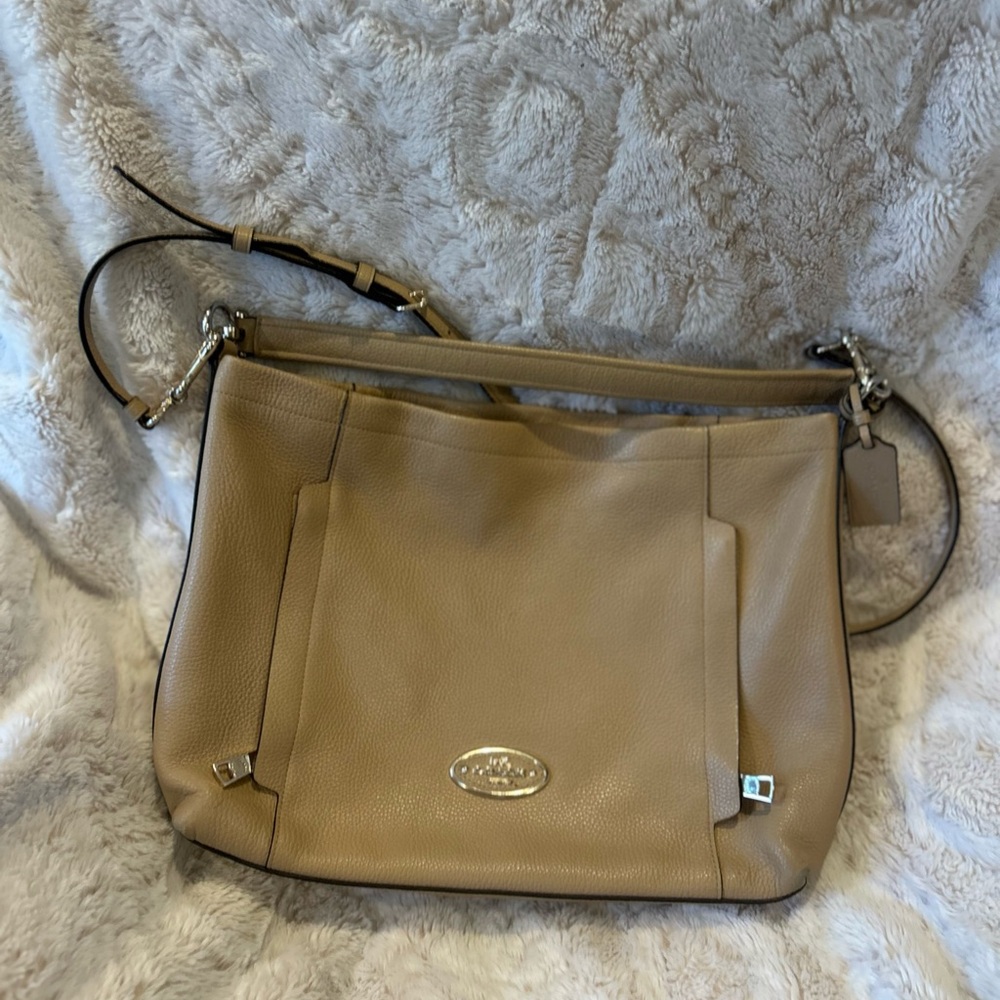 Coach Beige Leather Shoulder Bag
